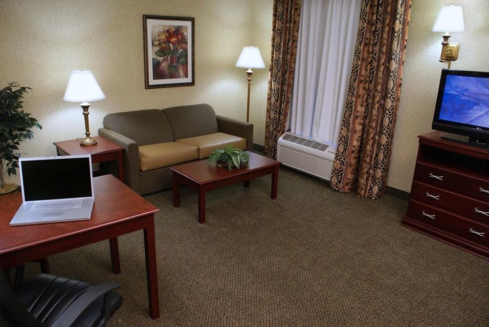 Hampton Inn & Suites Toledo-Perrysburg Rossford Bilik gambar