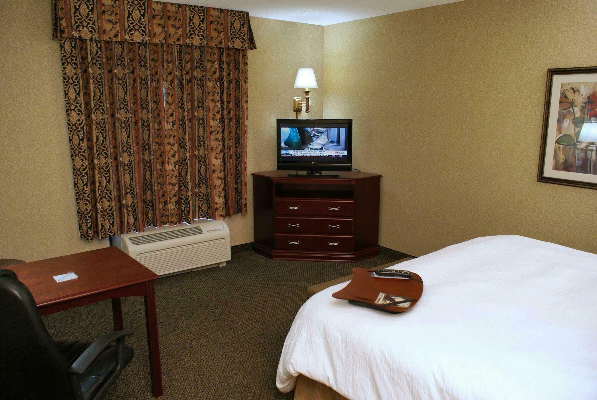 Hampton Inn & Suites Toledo-Perrysburg Rossford Bilik gambar